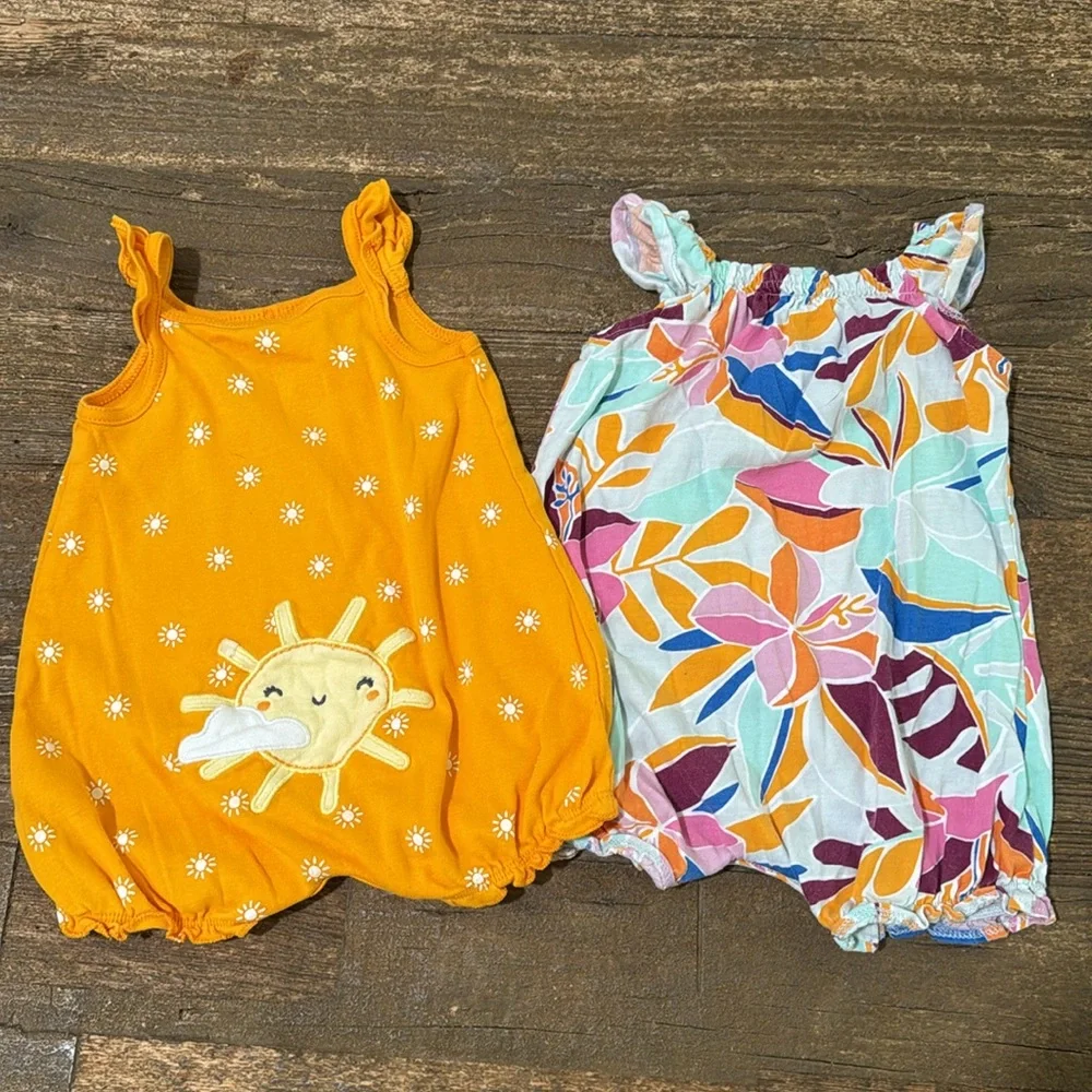 Carter’s Rompers (set of 2)‎